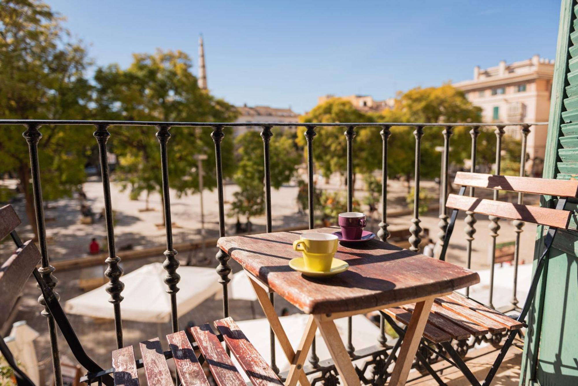 Private Rooms In Historic Building On The Square Malaga Ngoại thất bức ảnh