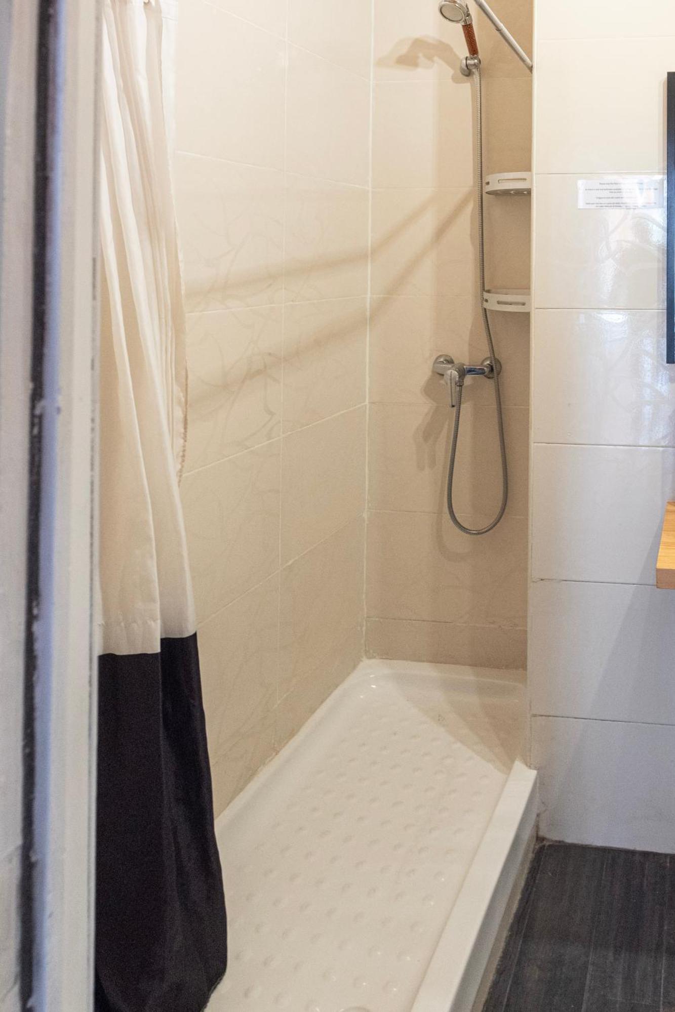 Private Rooms In Historic Building On The Square Malaga Ngoại thất bức ảnh