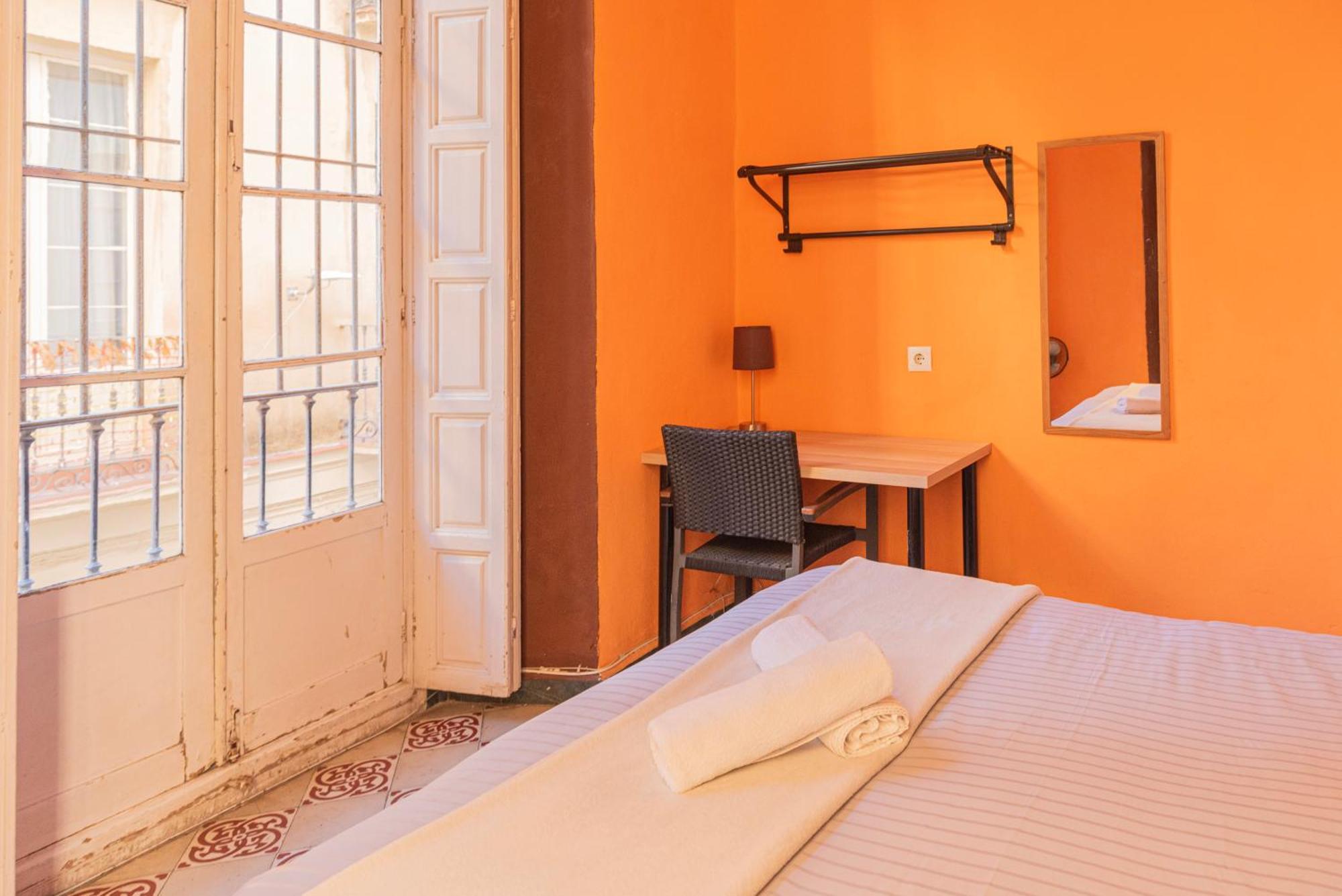 Private Rooms In Historic Building On The Square Malaga Ngoại thất bức ảnh
